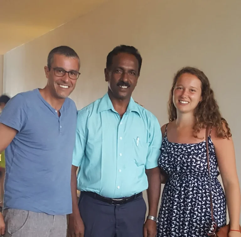 Guests with Susil on tour in Sri Lanka – Island Walkers